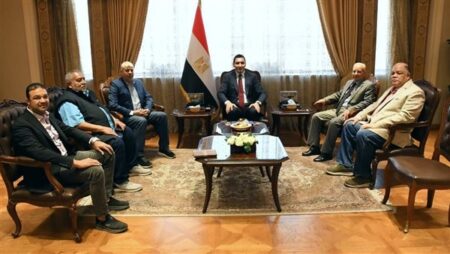 وزير الرياضة يؤكد تقديم الدعم الكامل لنجوم المنتخبات المصرية واللاعبين القدامي