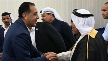 رئيس الوزراء يلتقي أعضاء من مجلسي النواب والشيوخ وكبار مشايخ سيناء.. صور