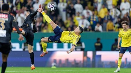 رونالدو يقود التشكيل الأساسي للنصر أمام الأهلي بالدوري السعودي