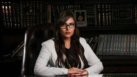 داليا عبدالرحيم تعزي الزميلة همت سلامة في وفاة والدها داليا عبدالرحيم تعزي الزميلة همت سلامة في وفاة والدها