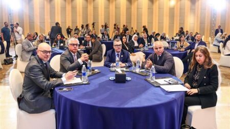 وزير التخطيط يفتتح المائدة المستديرة رفيعة المستوى حول تعزيز الاستثمار باقتصادية قناة السويس