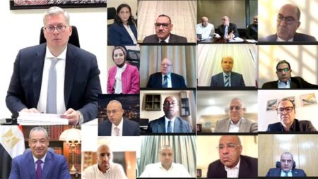 وزير البترول يعقد الجمعية العامة لـ«أنوبك» عبر «الفيديو كونفرانس»