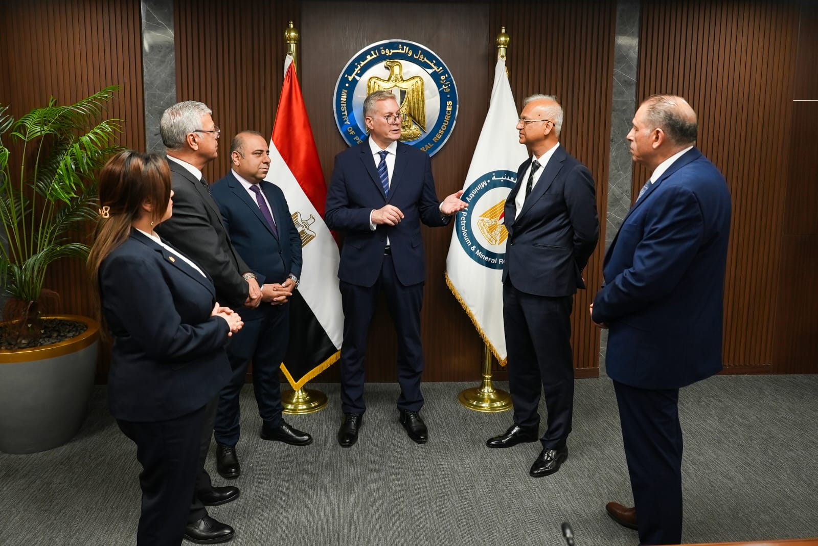 وزير البترول يشهد توقيع عقد توريد خام الفوسفات للمجمع الصناعي الجديد بالمنطقة الاقتصادية لقناة السويس
