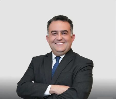 تعيين عمر رضوان رئيسًا لمجلس إدارة البورصة المصرية تعيين عمر رضوان رئيسًا لمجلس إدارة البورصة المصرية