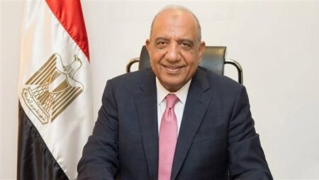 وزير الكهرباء يهنئ العاملين بعيد الأضحى المبارك