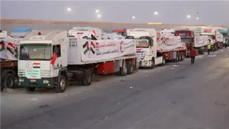 "زاد العزة من مصر إلى غزة".. انطلاق القافلة الـ196 في طريقها إلى القطاع