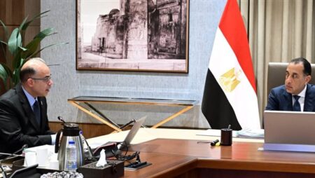 رئيس الوزراء يستعرض مع وزير الاستثمار والتجارة الخارجية عددا من ملفات العمل
