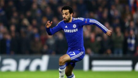 سر فشل تشيلسي في التعاقد مع محمد صلاح الصيف الماضي