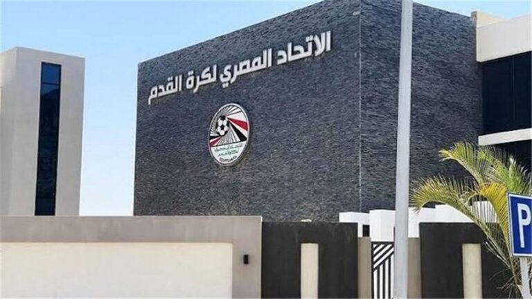 اتحاد الكرة يكشف حقيقة مخاطبة فيفا بشأن إلغاء الهبوط