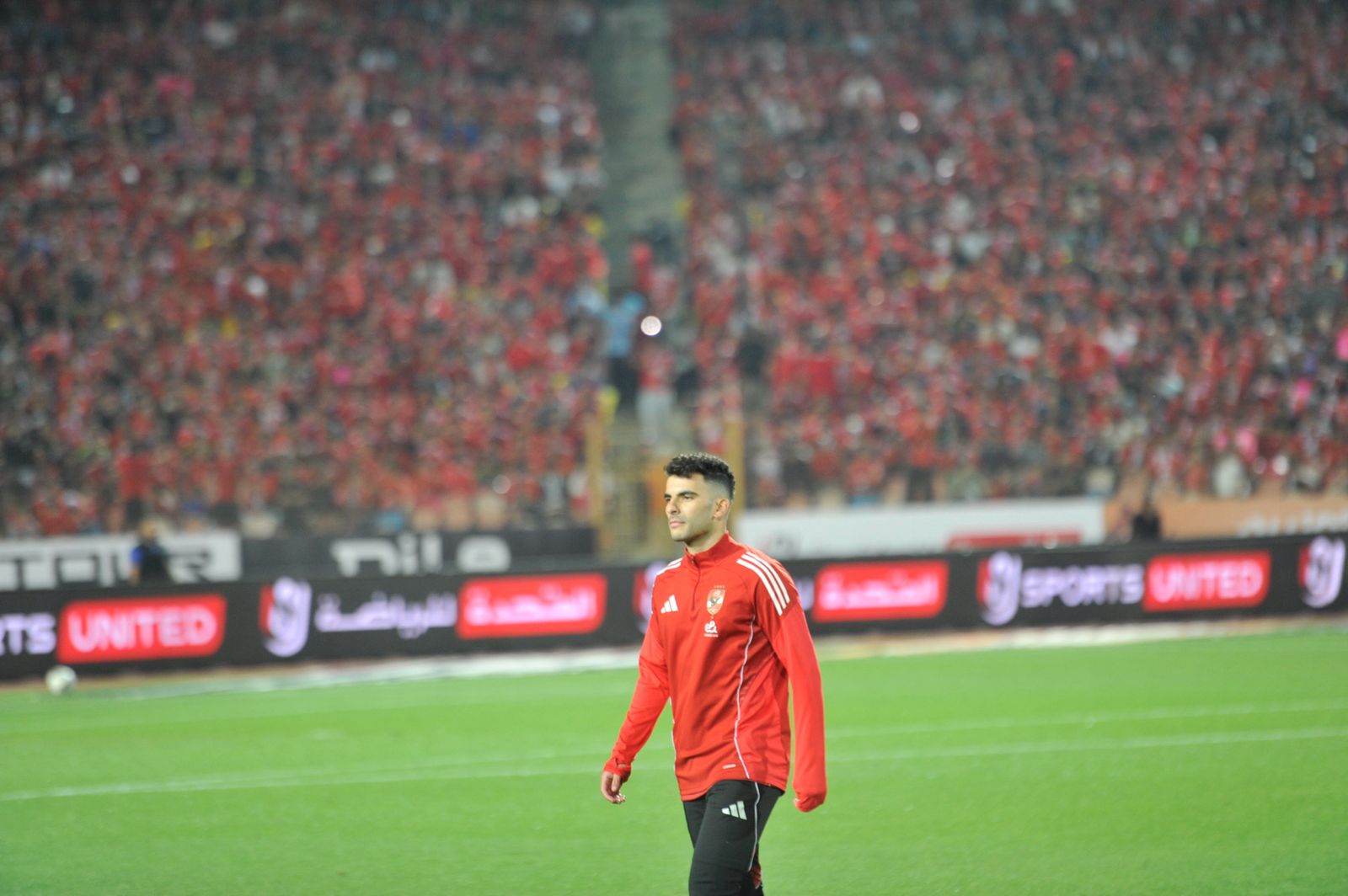 بالصور.. الأهلي يتمسك بحلم الدوري بثلاثية نظيفة في القمة أمام الزمالك