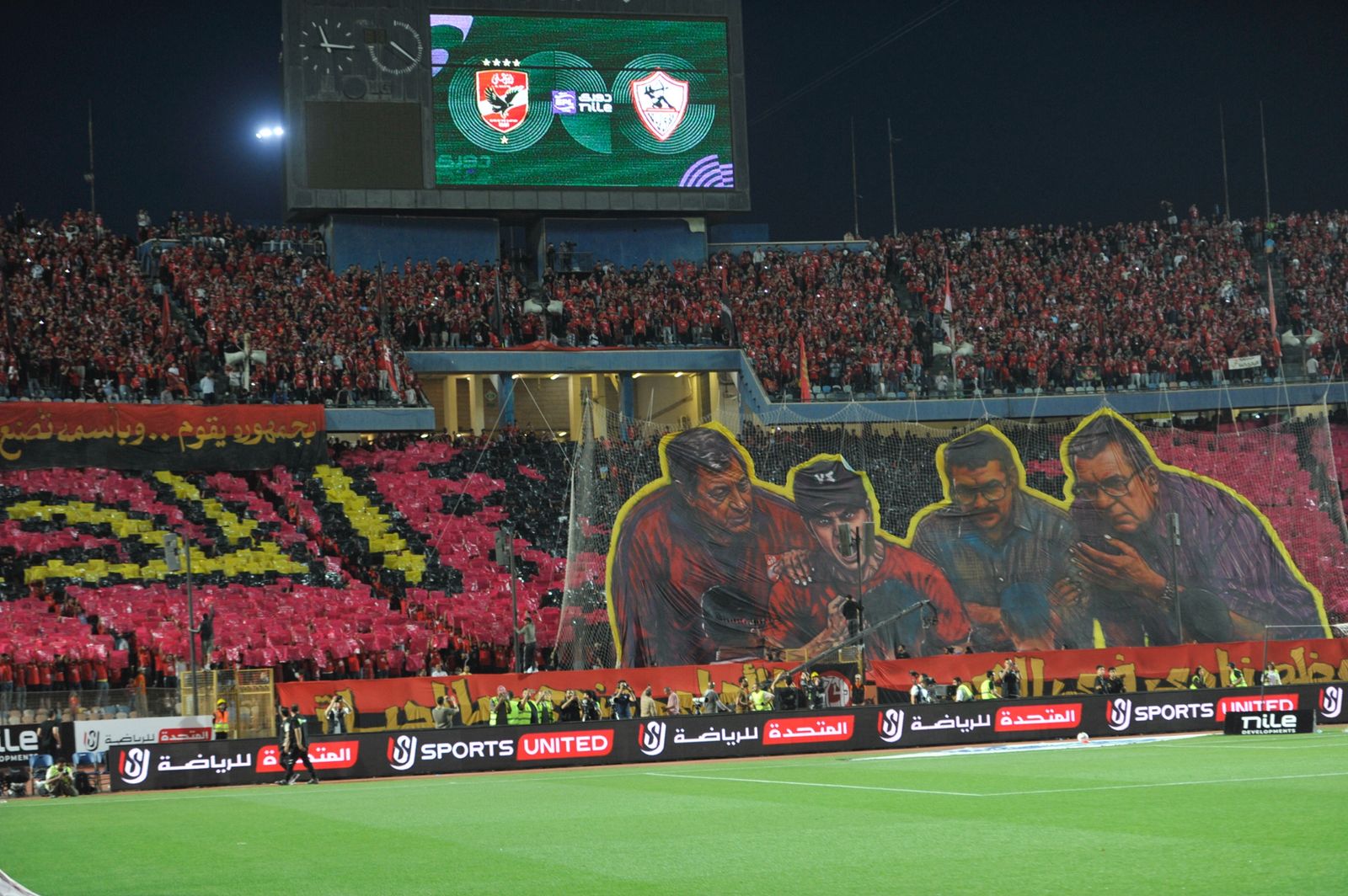 بالصور.. الأهلي يتمسك بحلم الدوري بثلاثية نظيفة في القمة أمام الزمالك
