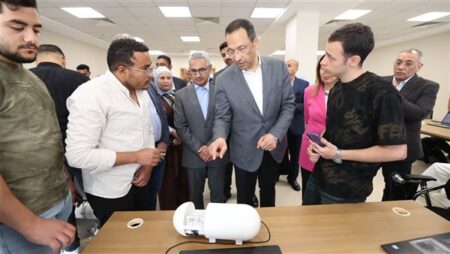 وزير الاتصالات من «كريتيفا بني سويف»: دعم مباشر لريادة الأعمال الرقمية وزير الاتصالات من «كريتيفا بني سويف»: دعم مباشر لريادة الأعمال الرقمية