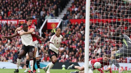 ترتيب الدوري الإنجليزي بعد هزيمة ليفربول أمام مانشستر يونايتد