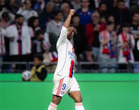سأفعل ما تأمرني به زوجتي.. إندريك يعلق من جديد على مستقبله مع ريال مدريد