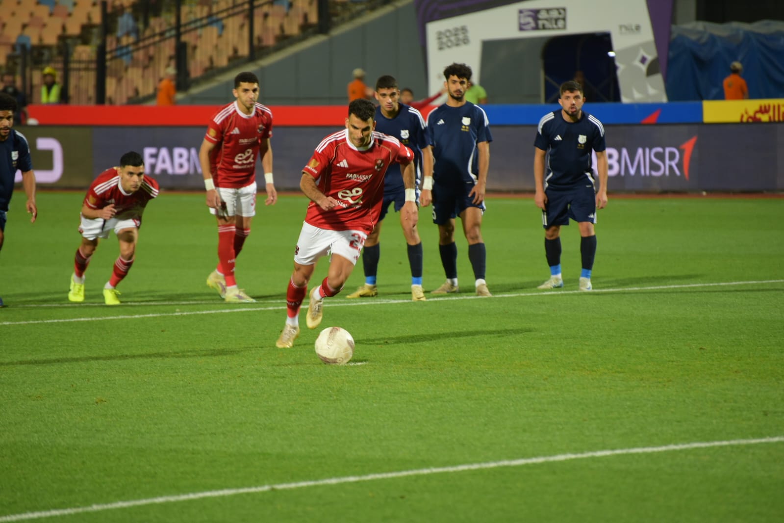 بالصور.. الأهلي يفوز على إنبي بثلاثية في الدوري
