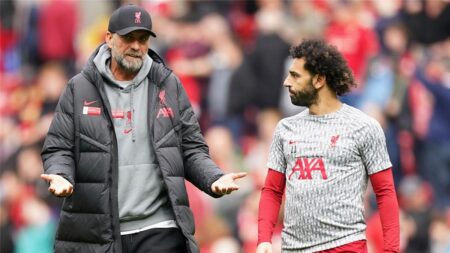 للمرة الأخيرة.. ليفربول قد يلم شمل محمد صلاح ويورجن كلوب للمرة الأخيرة.. ليفربول قد يلم شمل محمد صلاح ويورجن كلوب