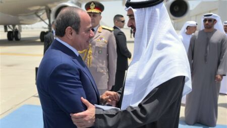 السيسي لـ بن زايد: ما يمس الإمارات يمس مصر والاعتداءات الإيرانية تصعيد خطير يهدد أمن واستقرار المنطقة والعالم بأسره