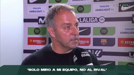 فليك يرد على الثقة الزائدة في برشلونة قبل الكلاسيكو ضد ريال مدريد