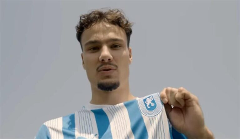 كاريوفا الروماني يوضح لـ بطولات موقف أسد الحملاوي من الانضمام لـ الأهلي كاريوفا الروماني يوضح لـ بطولات موقف أسد الحملاوي من الانضمام لـ الأهلي