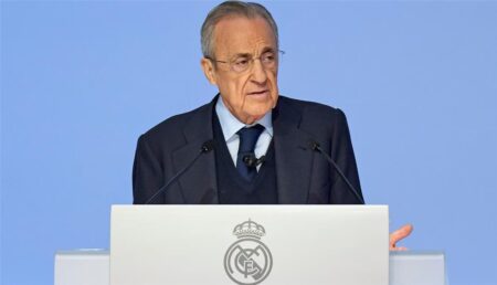 بيريز يُحرج الإعلام الإسباني.. ويعلن قراره بشأن الاستقالة من رئاسة ريال مدريد بيريز يُحرج الإعلام الإسباني.. ويعلن قراره بشأن الاستقالة من رئاسة ريال مدريد