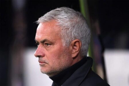 تواصل مع 3 لاعبين واختار قائد مشروعه.. تفاصيل جديدة في عودة مورينيو إلى ريال مدريد