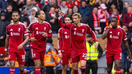 على غرار محمد صلاح.. نجم ليفربول يلوح بفسخ عقده والرحيل في الصيف