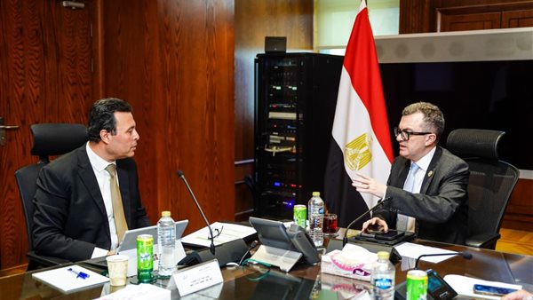 وزير التخطيط ورئيس “التعبئة والإحصاء” يبحثان الاستعدادات النهائية للتعداد العام 2027 وزير التخطيط ورئيس “التعبئة والإحصاء” يبحثان الاستعدادات النهائية للتعداد العام 2027