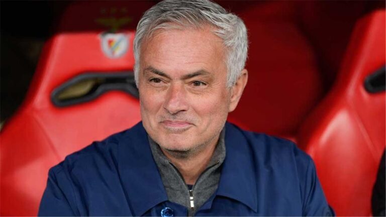 مورينيو يحدد أولى أزمات ريال مدريد.. وحقيقة التعاقد مع هالاند الصيف المقبل مورينيو يحدد أولى أزمات ريال مدريد.. وحقيقة التعاقد مع هالاند الصيف المقبل
