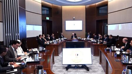 نائب رئيس الوزراء للشئون الاقتصادية يتابع موقف زيادة الاحتياطي الاستراتيجي من السلع الغذائية