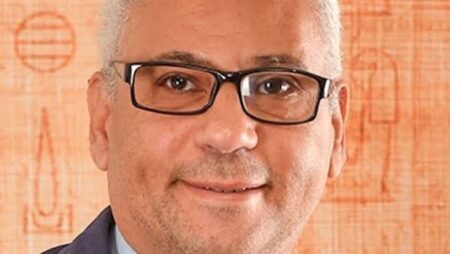 أفيه يكتبه روبير الفارس: التديين في برشامة «اقلع.. ربنا يسترك!»