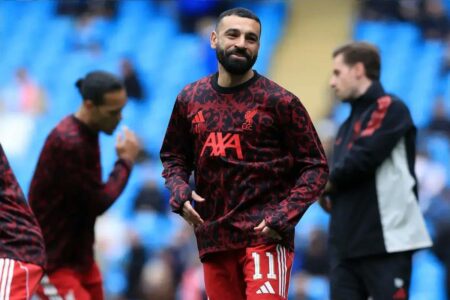 ليفربول يعلن عن تكريم خاص لـ محمد صلاح وروبرتسون أمام برينتفورد ليفربول يعلن عن تكريم خاص لـ محمد صلاح وروبرتسون أمام برينتفورد