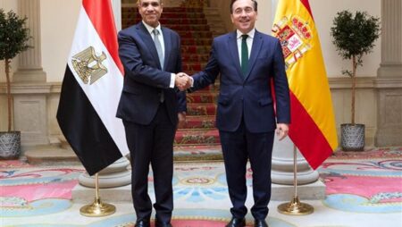 وزيرا خارجية مصر وإسبانيا يعقدان مشاورات سياسية في مدريد