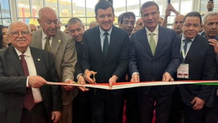وزير الزراعة يشارك في افتتاح المعرض الدولي للفلاحة بالجزائر