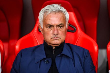 لا مساس بهم.. آس تكشف هوية طاقم جوزيه مورينيو في ريال مدريد