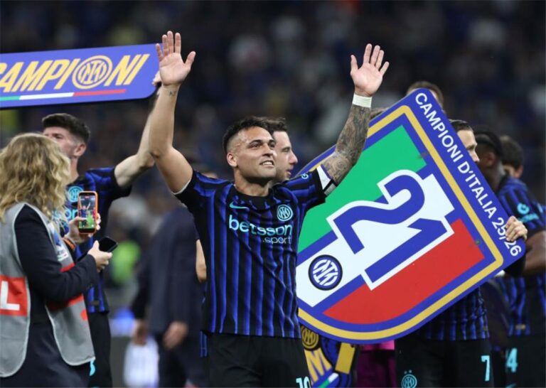 وكيل لاوتارو مارتينيز يكسر صمته ويحسم موقف اللاعب من اهتمام برشلونة وكيل لاوتارو مارتينيز يكسر صمته ويحسم موقف اللاعب من اهتمام برشلونة