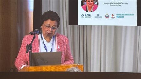 عبلة الألفي تستعرض تجربة مصر في توظيف الذكاء الاصطناعي لدعم الرعاية الصحية