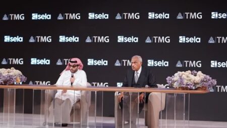 تركي آل الشيخ يشيد بهشام طلعت مصطفى: استثمر في الصحراء فأصبح من أكبر المطورين بالعالم تركي آل الشيخ يشيد بهشام طلعت مصطفى: استثمر في الصحراء فأصبح من أكبر المطورين بالعالم