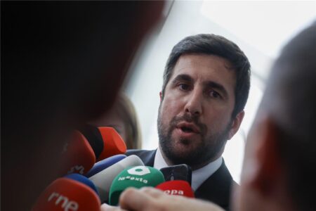 إنريكي ريكيلمي يعلن ترشحه لرئاسة ريال مدريد