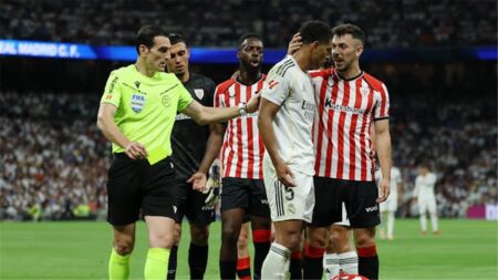 فيديو | ليلة وداع كارفاخال.. ريال مدريد ينهي الدوري الإسباني برباعية أمام أتلتيك بلباو فيديو | ليلة وداع كارفاخال.. ريال مدريد ينهي الدوري الإسباني برباعية أمام أتلتيك بلباو