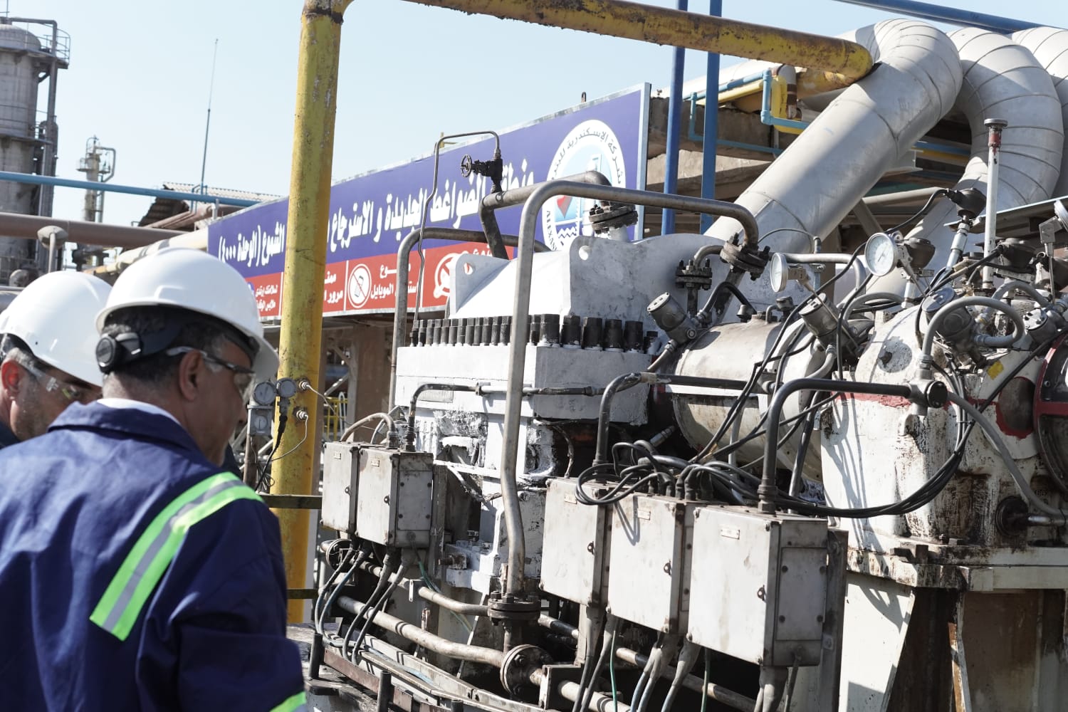 رئيس هيئة البترول يتفقد مصنع بوتاجاز حوش عيسى ومشروعات تطوير مجمع الزيوت بالإسكندرية