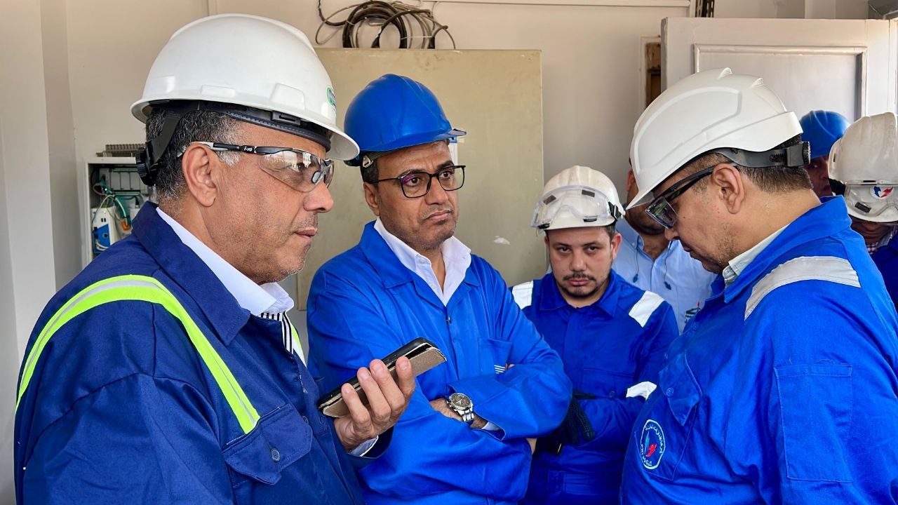 رئيس هيئة البترول يتفقد مصنع بوتاجاز حوش عيسى ومشروعات تطوير مجمع الزيوت بالإسكندرية