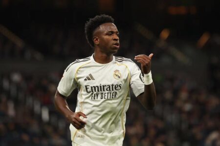 موقف ريال مدريد من رحيل فينيسيوس جونيور مجانًا بعد نهاية عقده