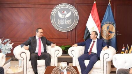 رئيسا «الرقابة المالية» و«الرعاية الصحية» يبحثان بناء شراكة لتطوير خدمات التأمين الصحي والسياحة العلاجية رئيسا «الرقابة المالية» و«الرعاية الصحية» يبحثان بناء شراكة لتطوير خدمات التأمين الصحي والسياحة العلاجية