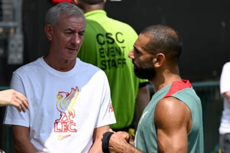 إيان راش يوجه رسالة إلى محمد صلاح بعد رحيله عن ليفربول