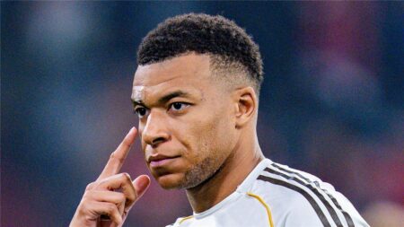 كيليان مبابي يتوج بجائزة جديدة مع ريال مدريد