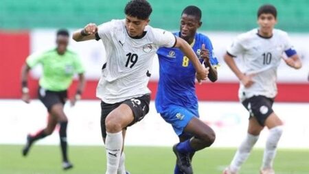 منتخب مصر للناشئين يتعادل مع تنزانيا ويحتكم لركلات الترجيح في نصف نهائي أمم أفريقيا منتخب مصر للناشئين يتعادل مع تنزانيا ويحتكم لركلات الترجيح في نصف نهائي أمم أفريقيا