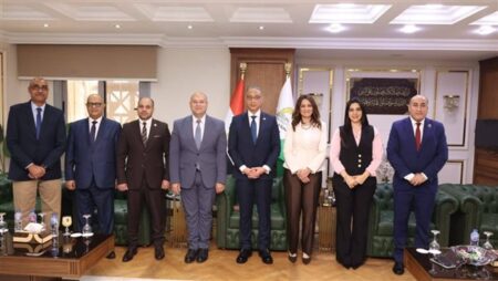 محافظ الجيزة يستقبل نواب البرلمان لتبادل التهنئة بعيد الأضحى محافظ الجيزة يستقبل نواب البرلمان لتبادل التهنئة بعيد الأضحى