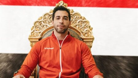 نهاية أسطورة.. أحمد الأحمر يودع الزمالك بعد مسيرة تاريخية في كرة اليد