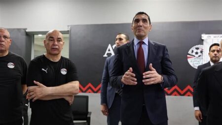 وزير الرياضة وأبو ريدة يدعمان المنتخب الوطني بعد ودية روسيا
