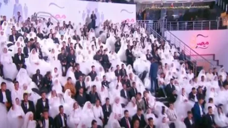 ظهور خاص لفرقة رضا يخطف الأنظار باحتفالية "فرحة مصر" بحضور انتصار السيسي